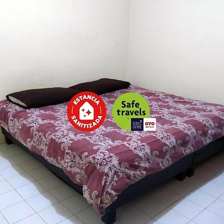 Oyo Hotel Cuatro Reales Галеана Экстерьер фото