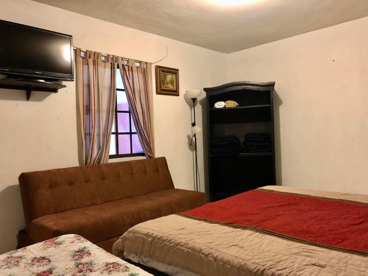Oyo Hotel Cuatro Reales Галеана Экстерьер фото