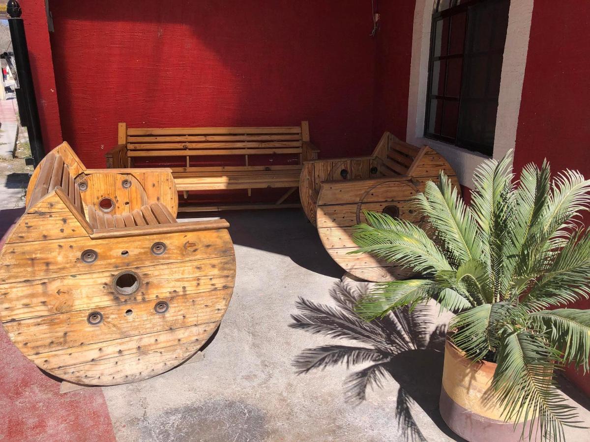 Oyo Hotel Cuatro Reales Галеана Экстерьер фото